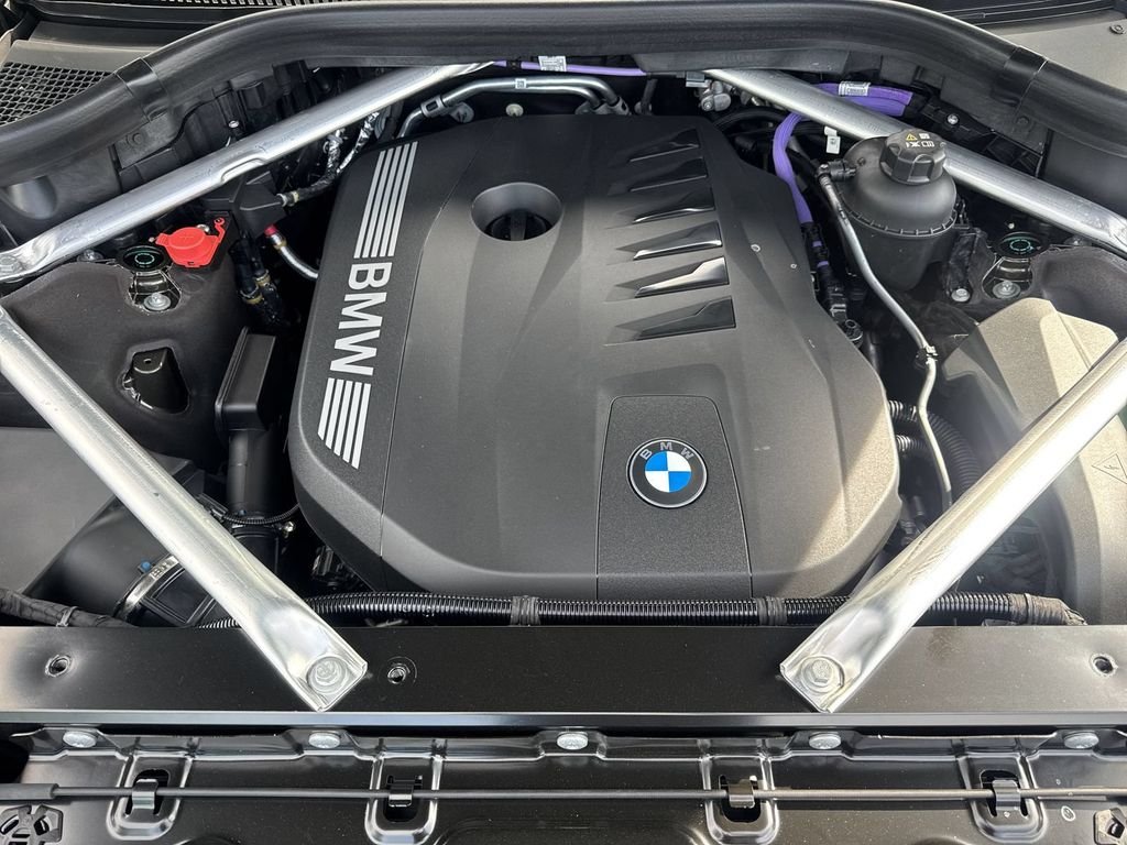 New 2027 Manhattan Green Metallic BMW xDrive40i image 23