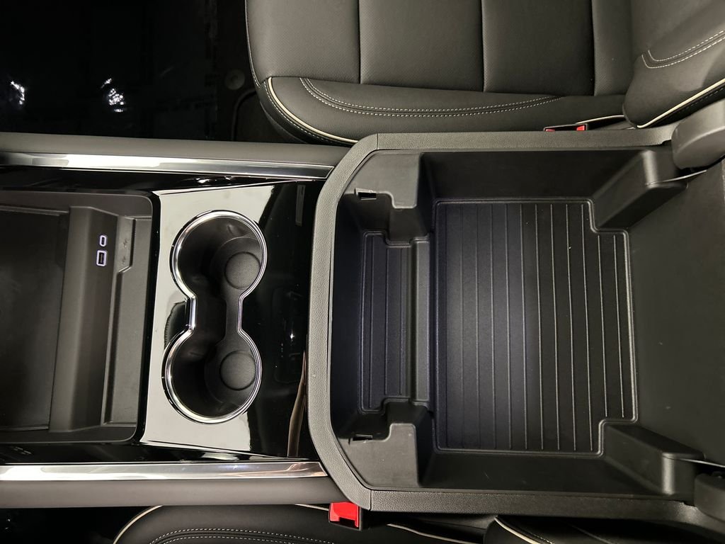 Used 2025 Blue Chevrolet Premier image 16