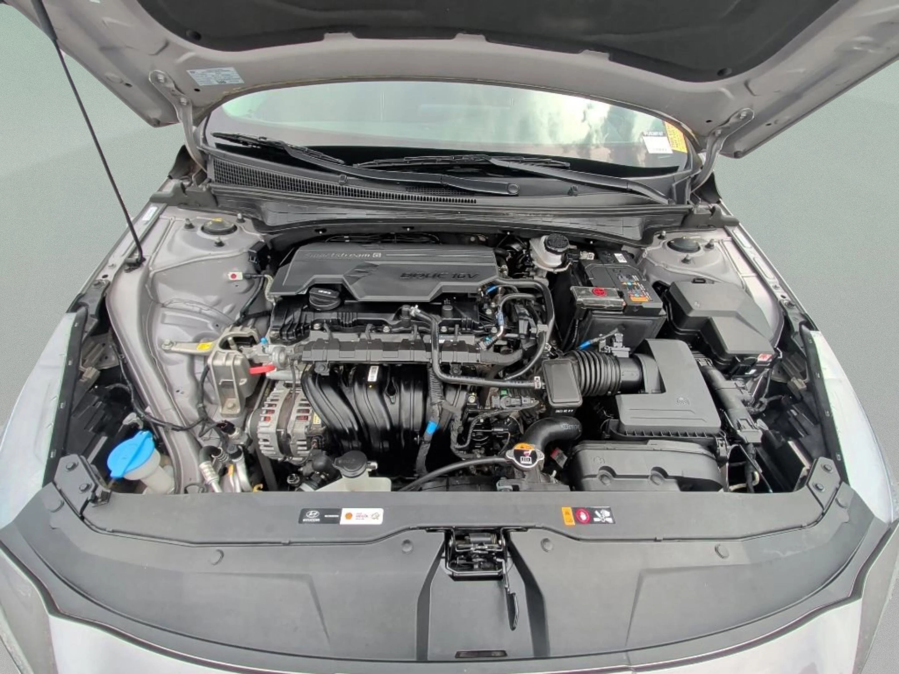 Used 2023 Fluid Metal Hyundai SEL image 10