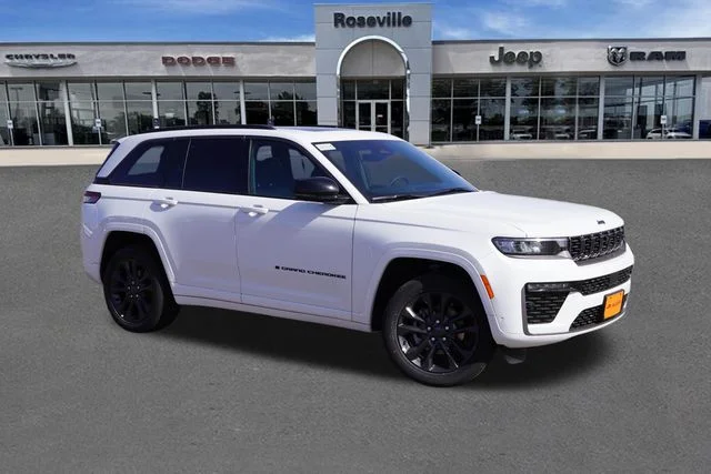 New 2026 Bright White Clear-Coat Exterior Paint Jeep Limited Reserve image 2