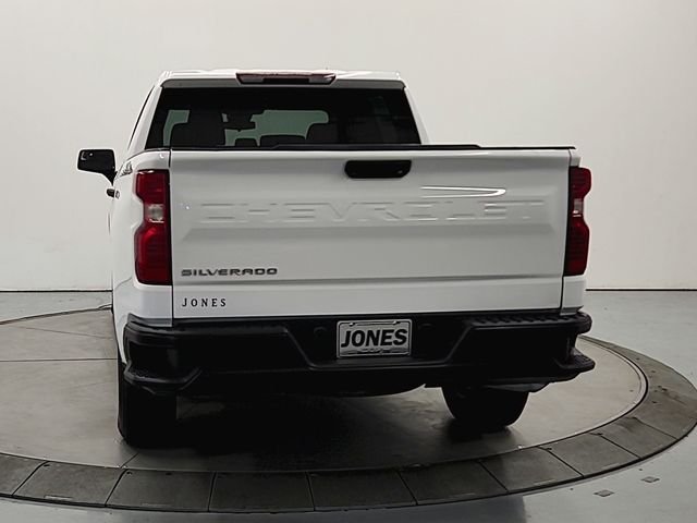 Used 2022 White Chevrolet WT image 7