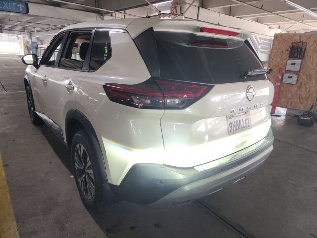 Used 2023 White Nissan SV image 3