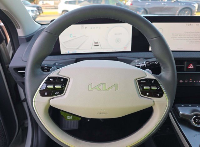 Used 2023 Glacier Kia Wind image 12