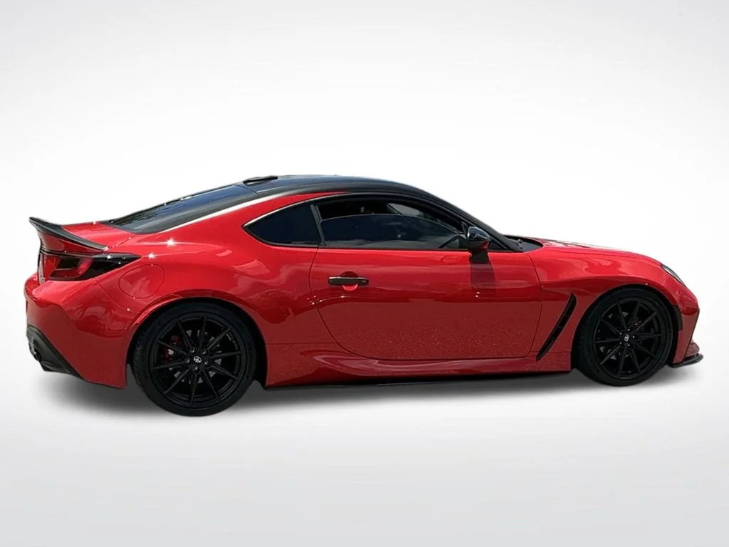 Used 2023  Toyota Premium image 13