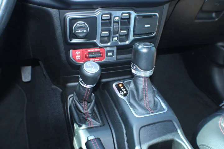 Used 2020 Gray Jeep Rubicon 4x4 image 10
