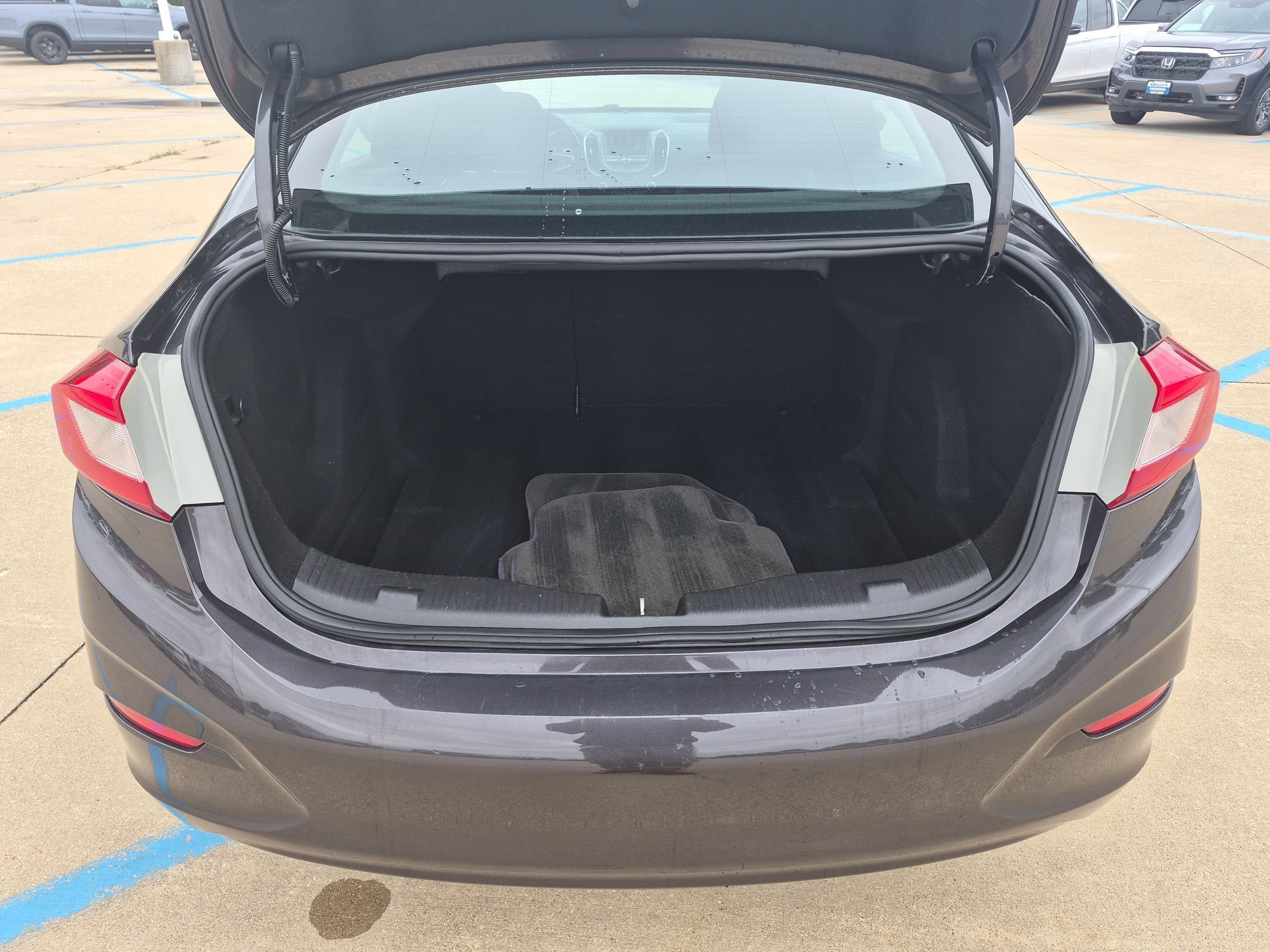 Used 2016 Tungsten Metallic Chevrolet LT image 25