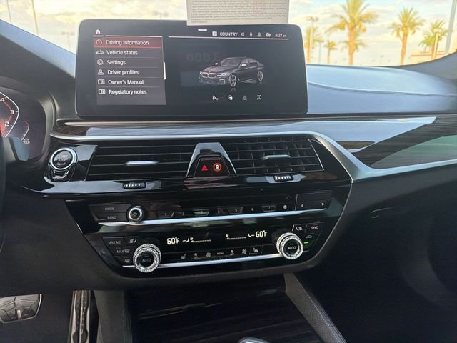 2021 BMW 5 Series M550i - Photo 19