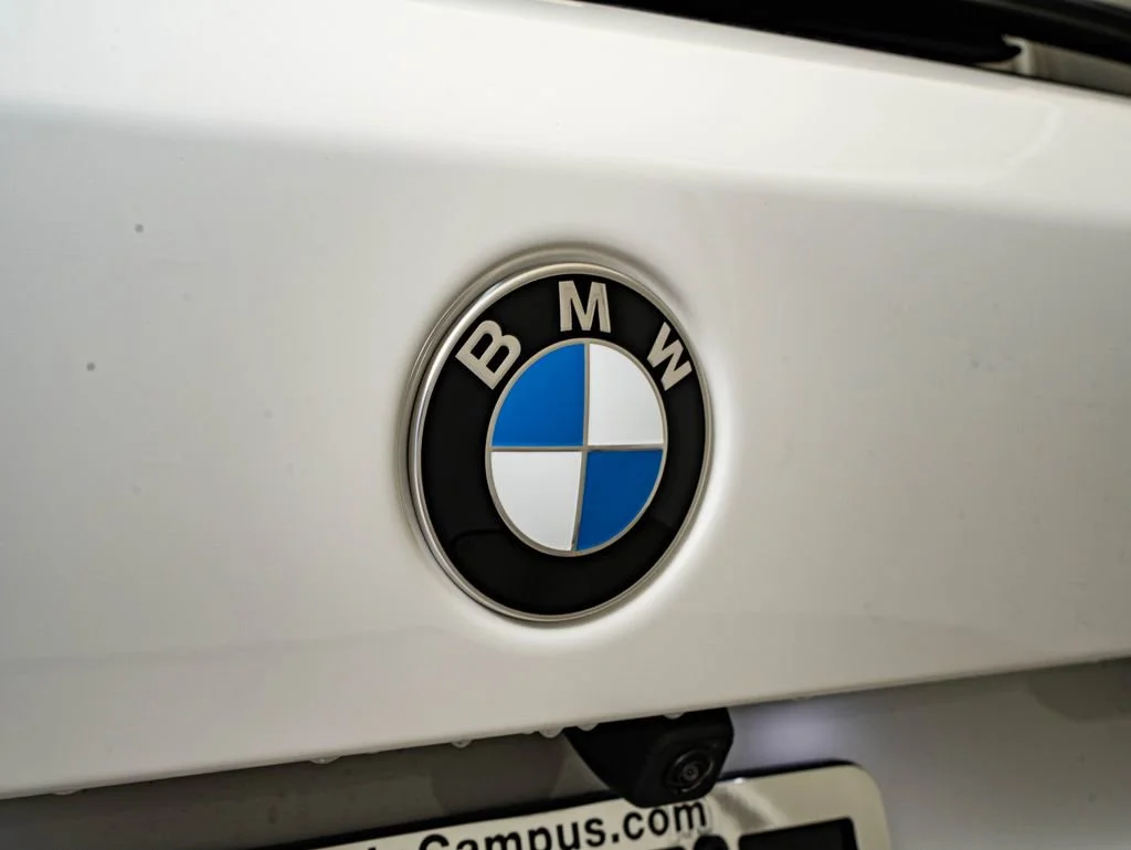 New 2026 Alpine White BMW xDrive40i image 17