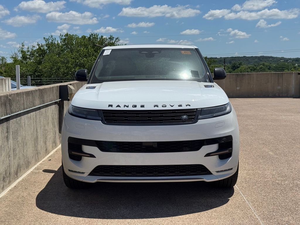 New 2026 Fuji White Land Rover Dynamic SE image 3