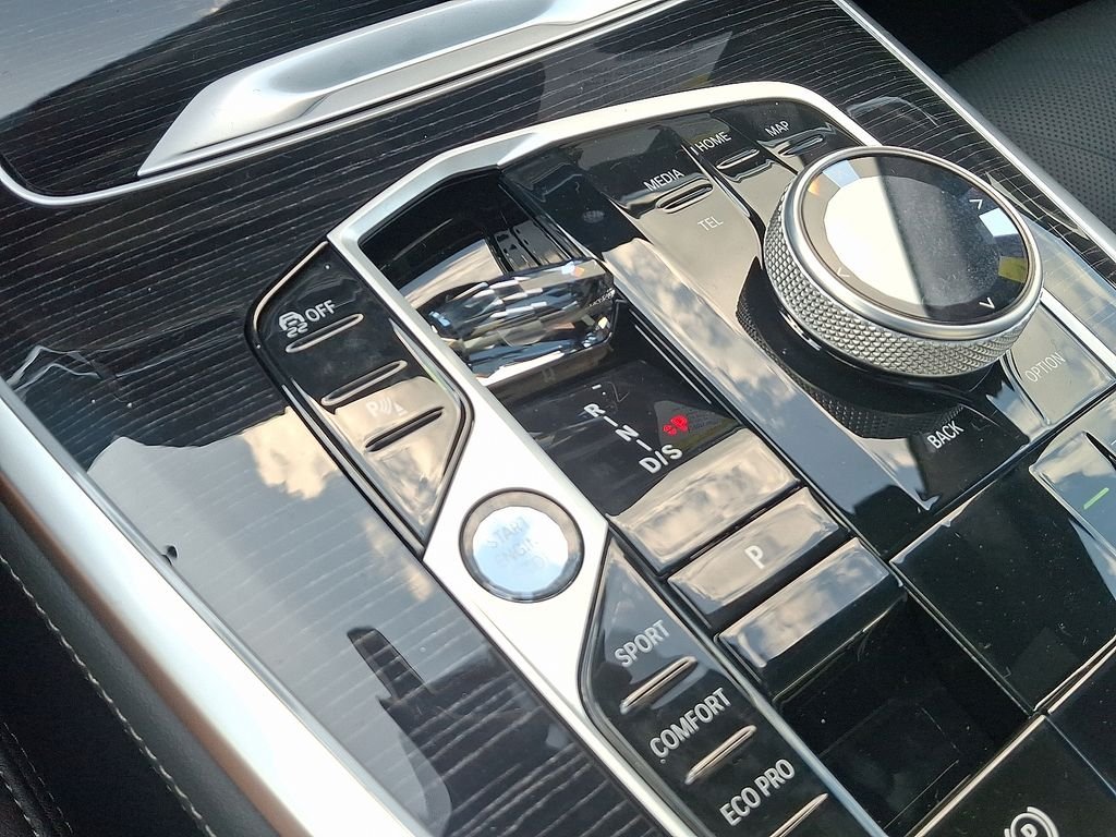 New 2027 Black Sapphire Metallic BMW xDrive40i image 7