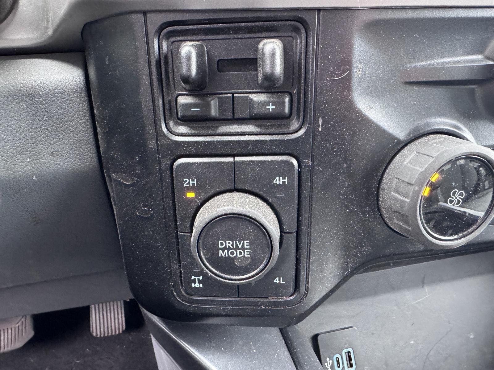 Used 2024 Antimatter Blue Ford XLT image 14