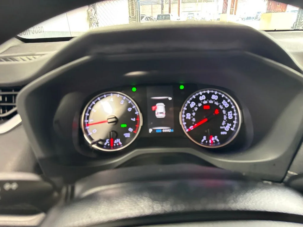 Used 2020 Black Toyota XLE image 40