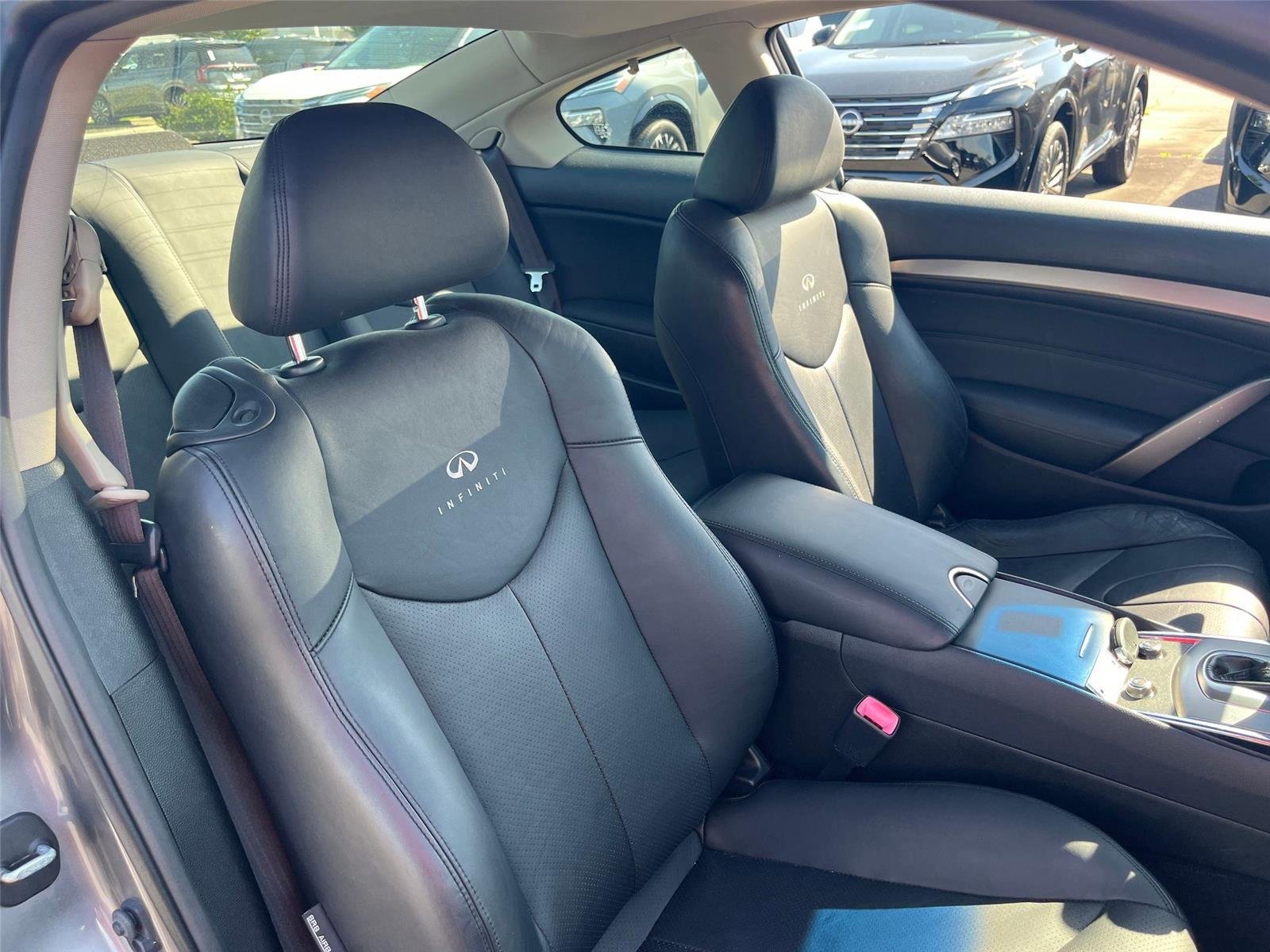 Used 2012 Graphite Shadow INFINITI Journey image 23