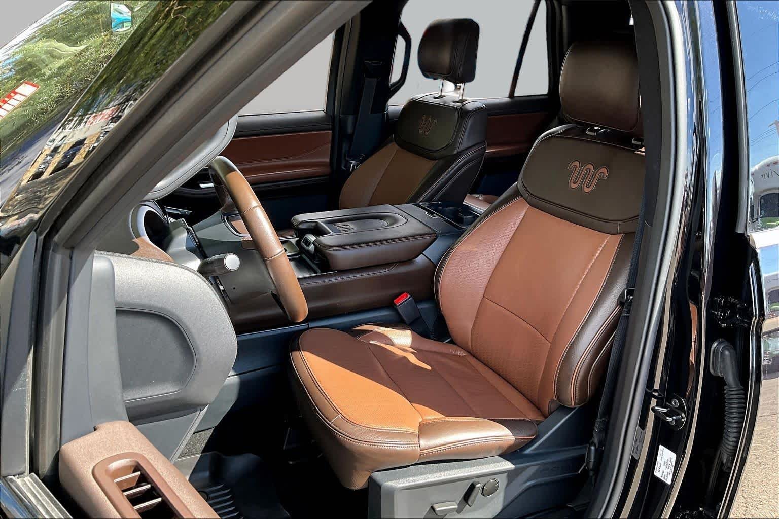 Used 2025 Agate Black Ford King Ranch image 7