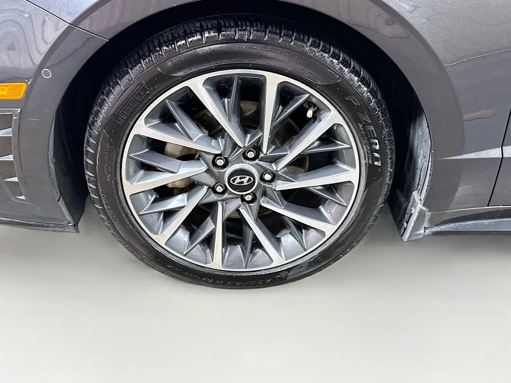 Used 2020 Gray Hyundai Limited image 40