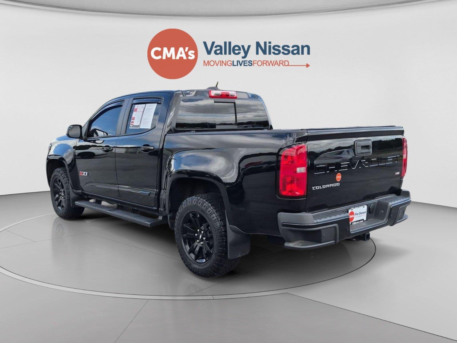 Used 2022 Black Chevrolet 4WD Z71 image 3