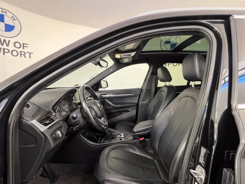 Used 2017 Black BMW xDrive28i image 14