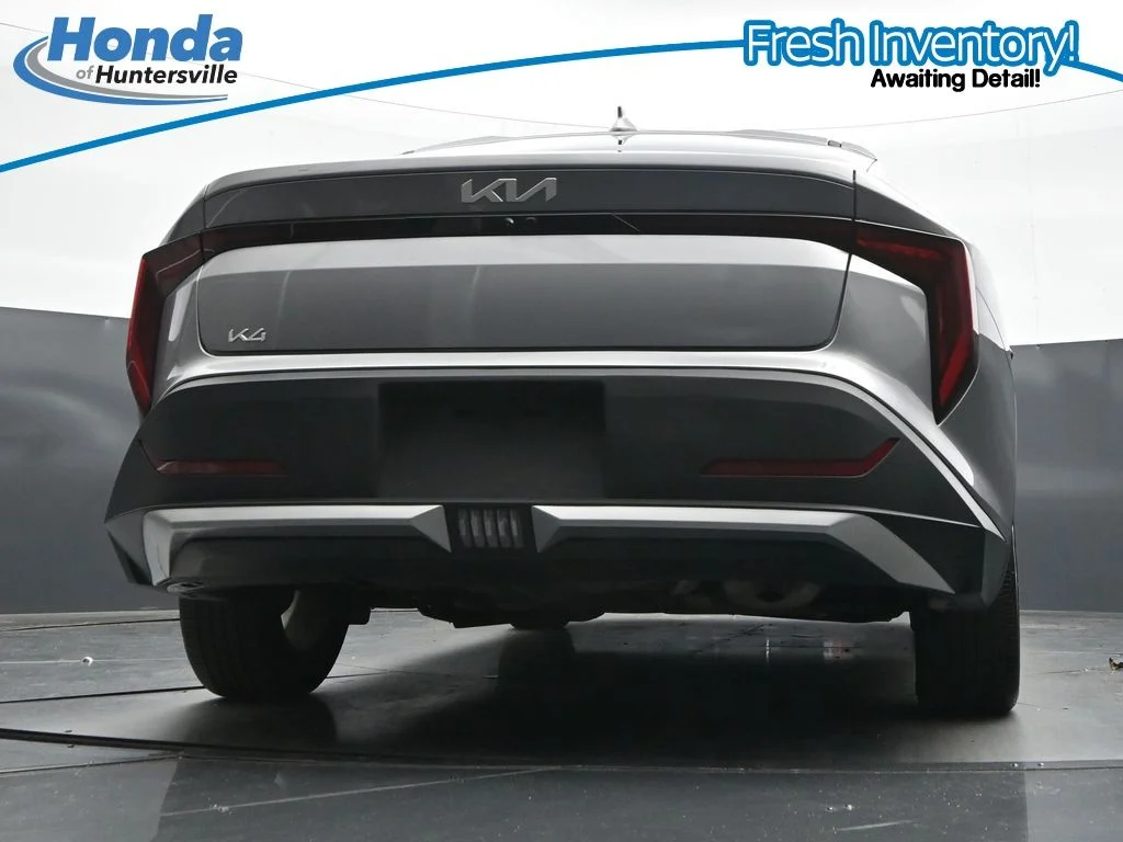 2025 Kia K4 LXS - Photo 31
