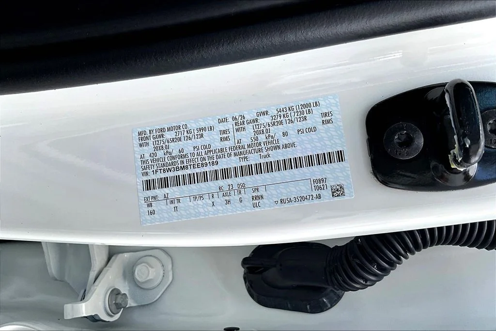 New 2026 Star White Metallic Tri-Coat Ford F-350® Platinum® image 8