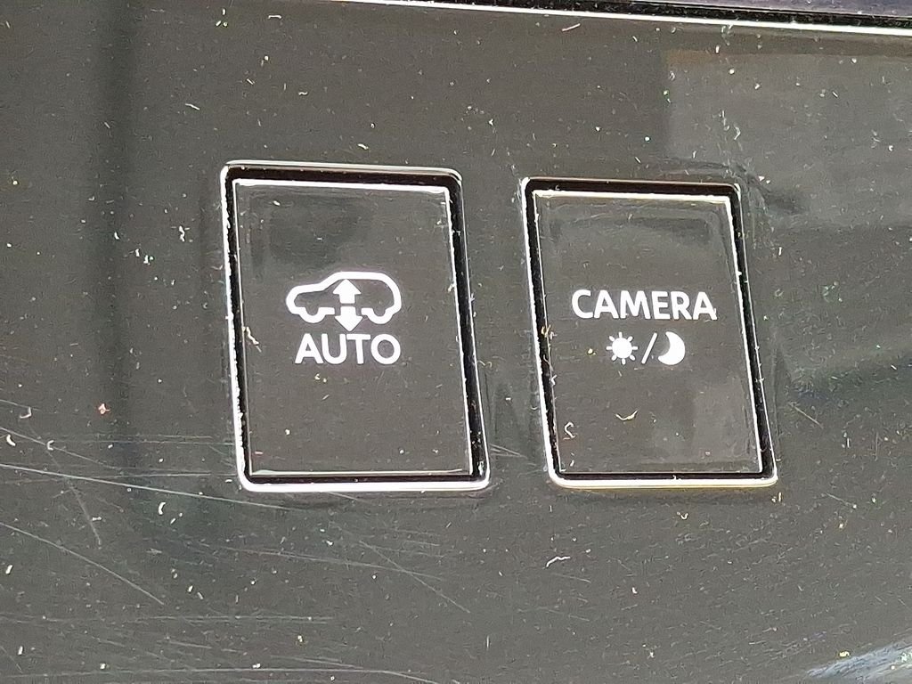 Used 2025 Blue INFINITI LUXE image 23