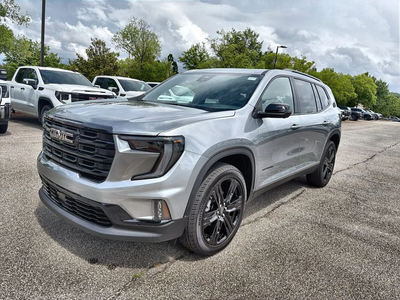New 2026 Sterling Metallic GMC Elevation image 4