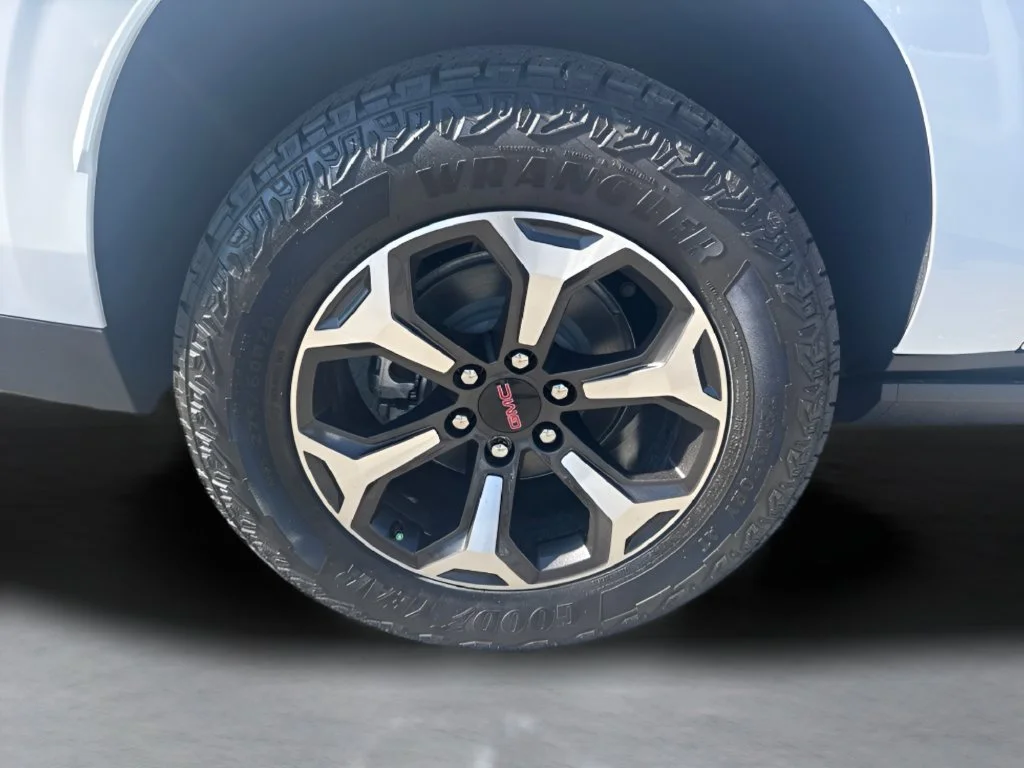 New 2026 Summit White GMC AT4 Ultimate image 44