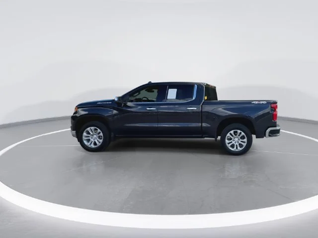 Used 2022 Gray Chevrolet LTZ image 8