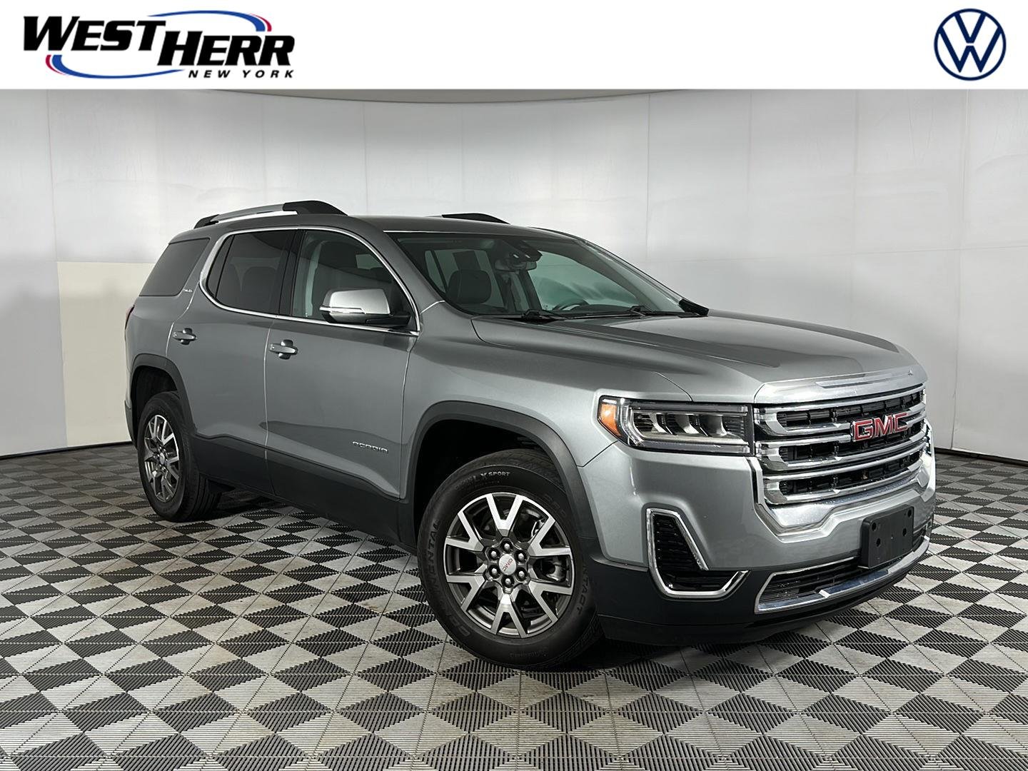 Used 2023 Sterling Metallic GMC SLE image 1