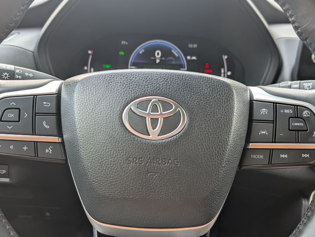 Used 2024 Silver Toyota XLE image 17