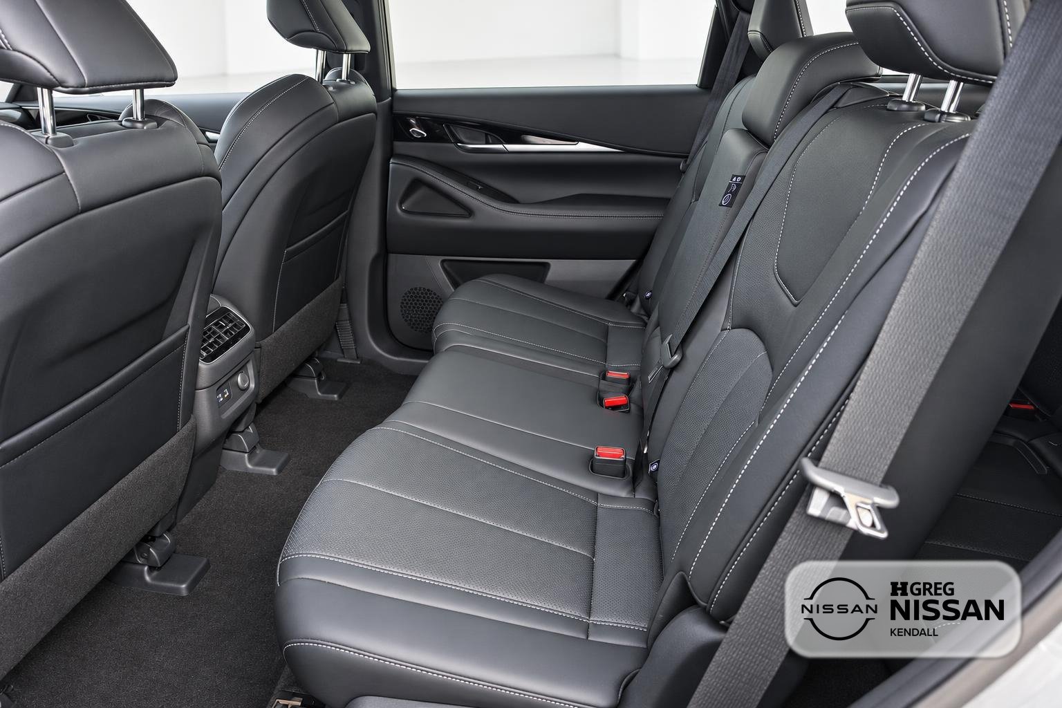 Used 2024 Gray INFINITI PURE image 9