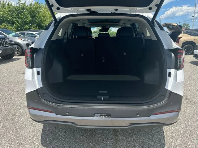 New 2026 Glacial White Pearl Kia EX image 22