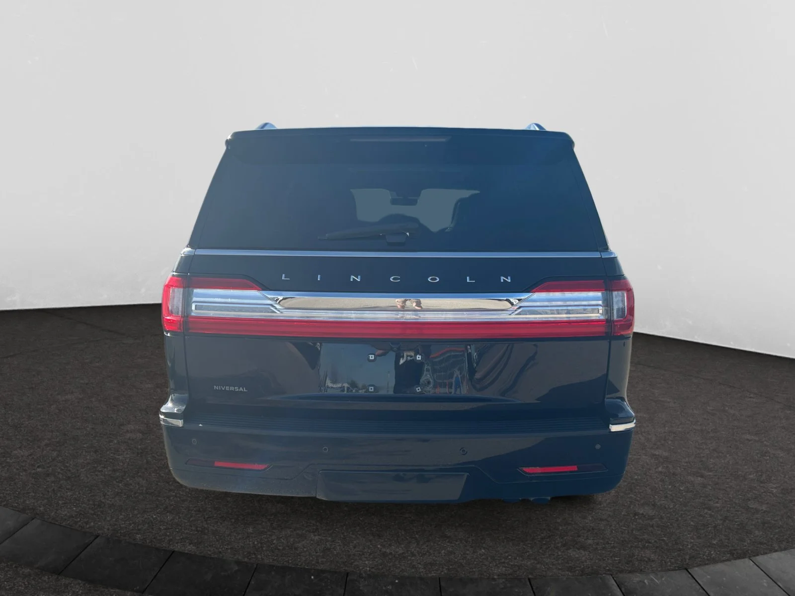 Used 2020 BLACK Lincoln RESERVE image 4