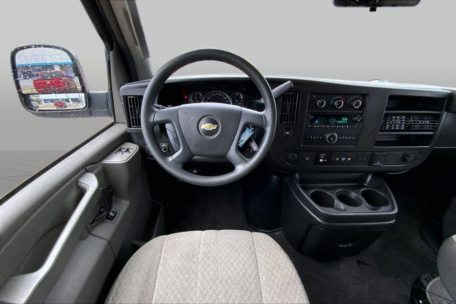 Used 2020 SUMMIT WHITE Chevrolet LT image 6