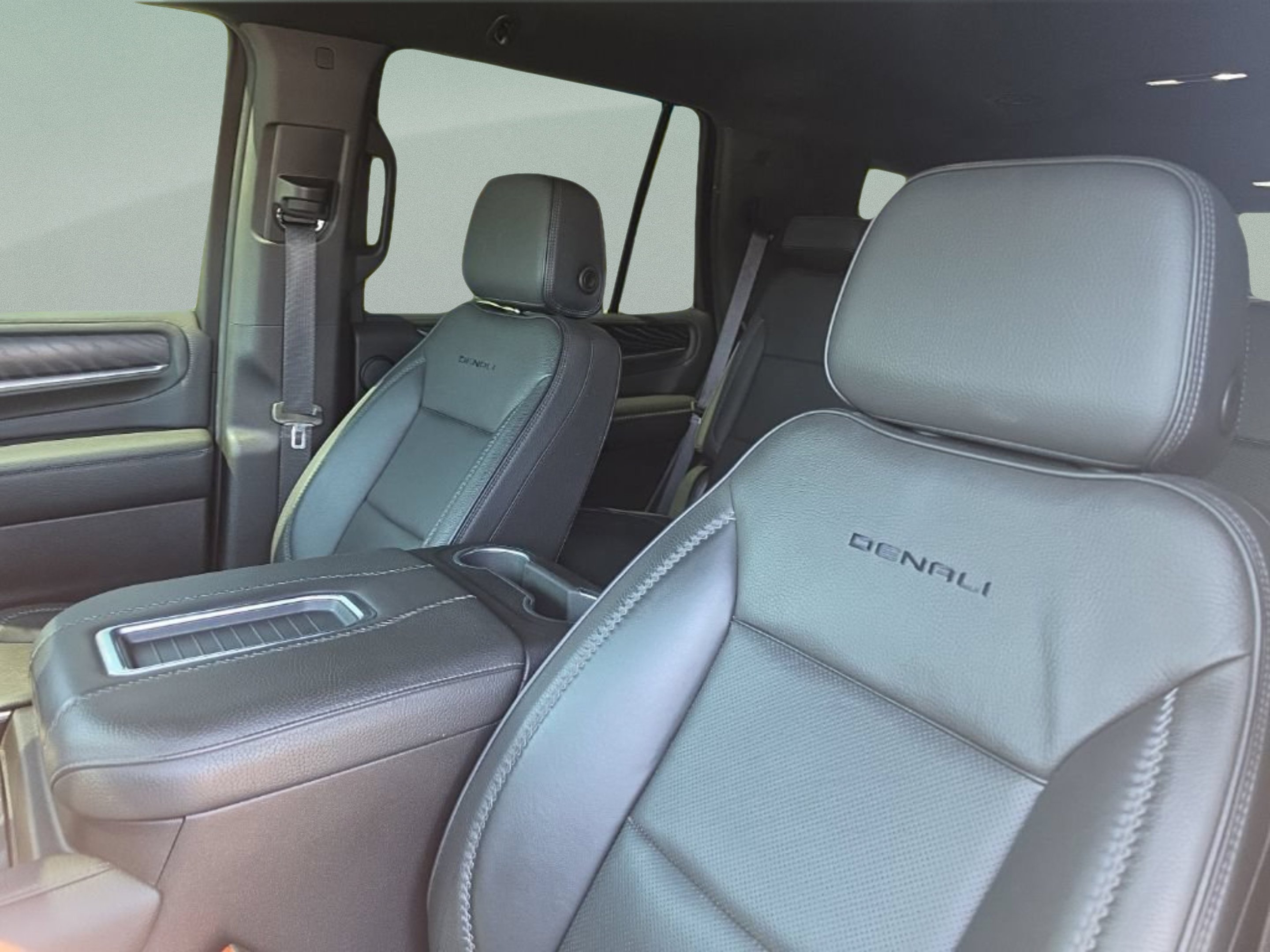 Used 2021 ONYX BLACK GMC Denali image 24