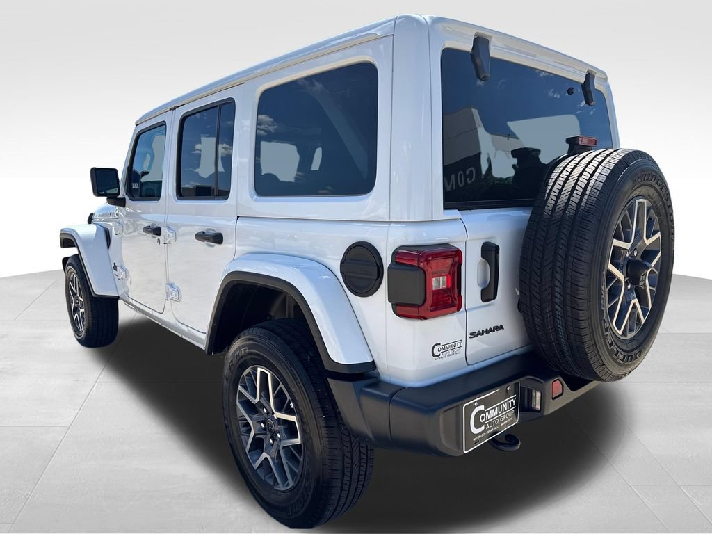 Used 2025 White Jeep 4-Door Sahara 4x4 image 3