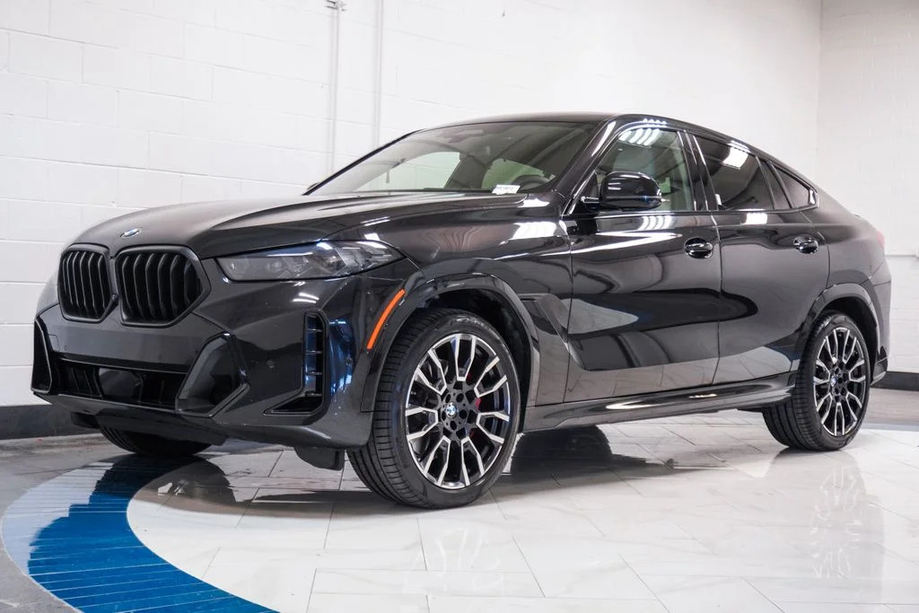 Used 2024 Black BMW xDrive40i image 4
