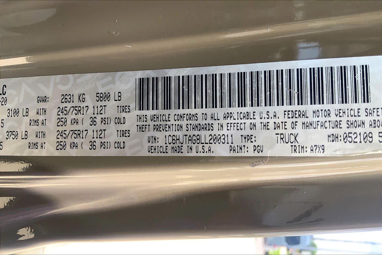 Used 2020 Gator Clearcoat Jeep Sport S image 32