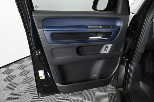 2025 Volkswagen ID. Buzz PRO S - Photo 43