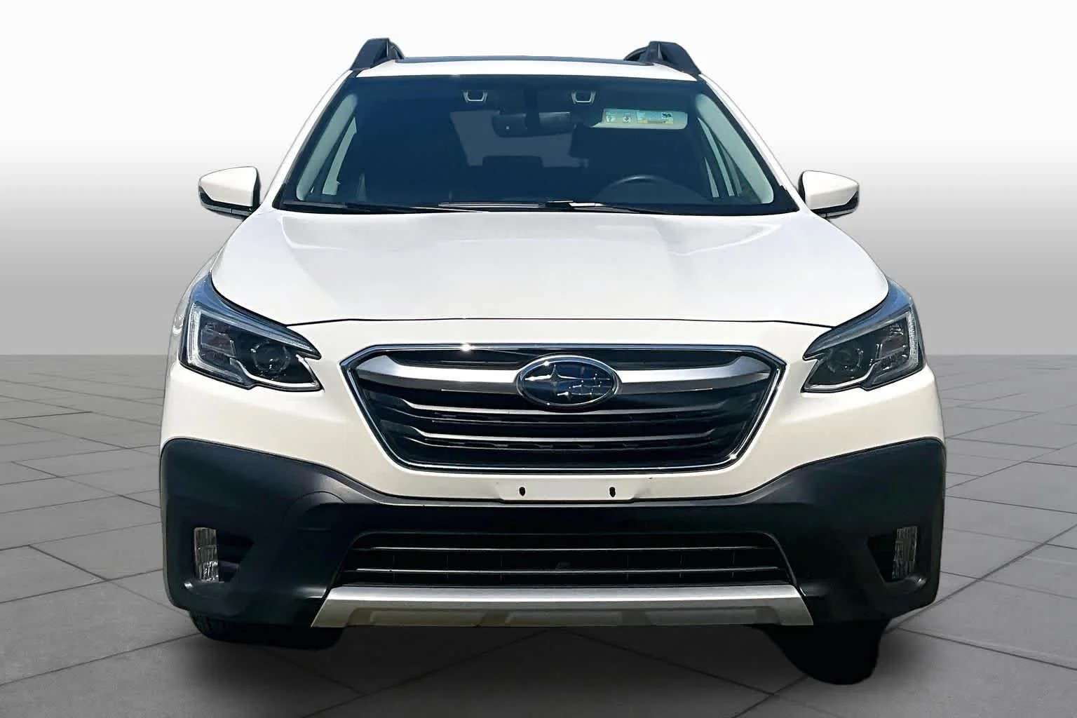 Used 2022 Crystal White Pearl Subaru Limited image 4