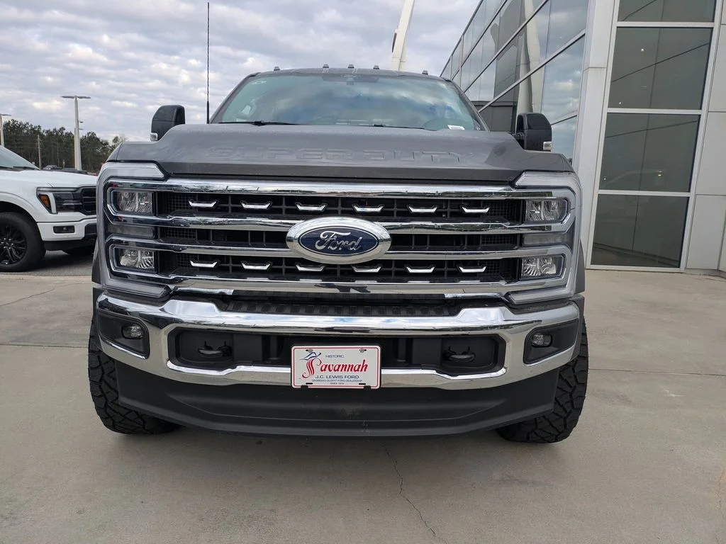 2025 Ford F-550 Super Duty Chassis Cab Lariat - Photo 8