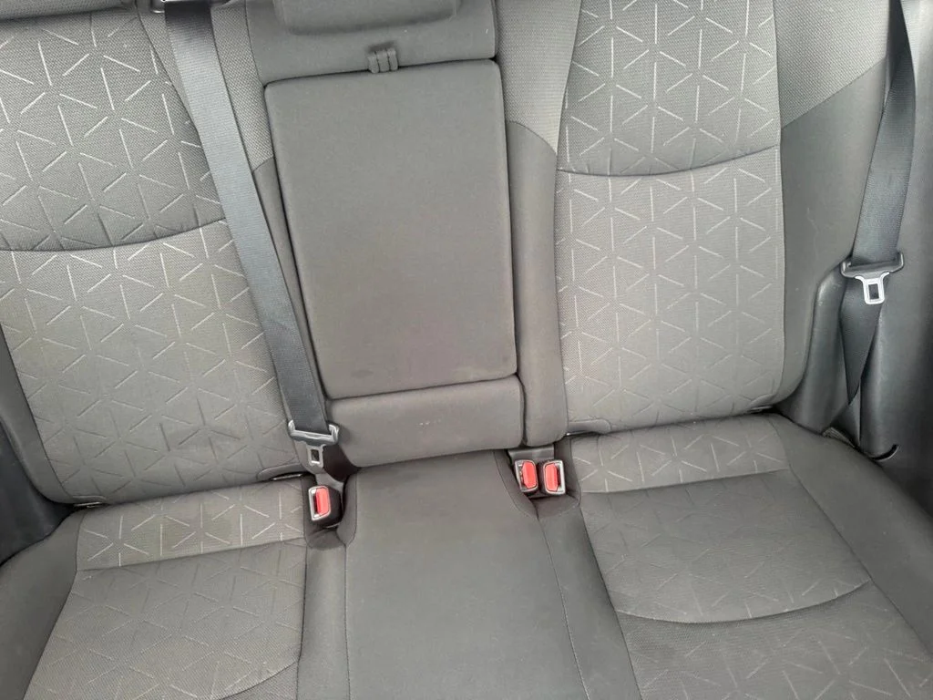 Used 2019 White Toyota XLE image 28