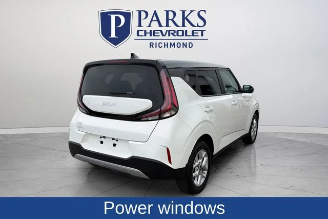 Used 2025 White Kia S image 7