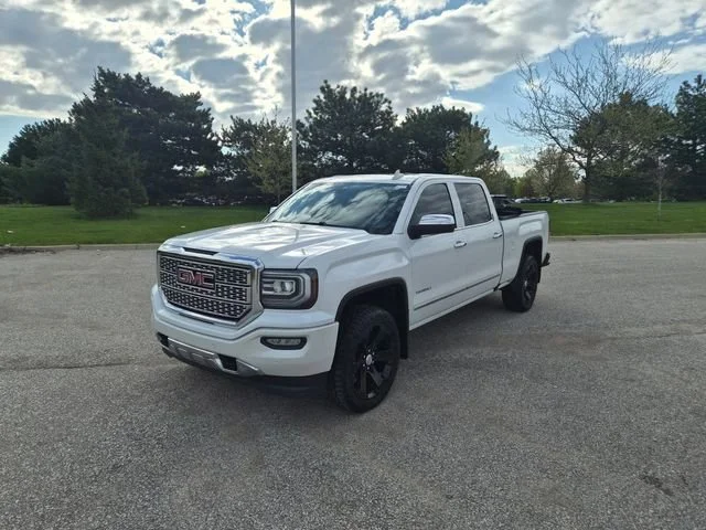 2016 GMC Sierra 4WD Crew Cab Standard Box's photo
