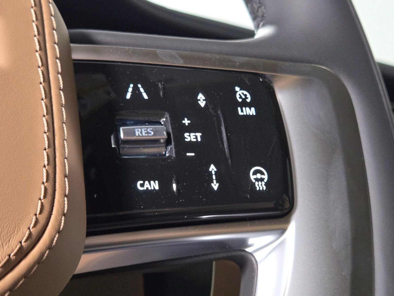 New 2026 Belgravia Green Land Rover SE image 25