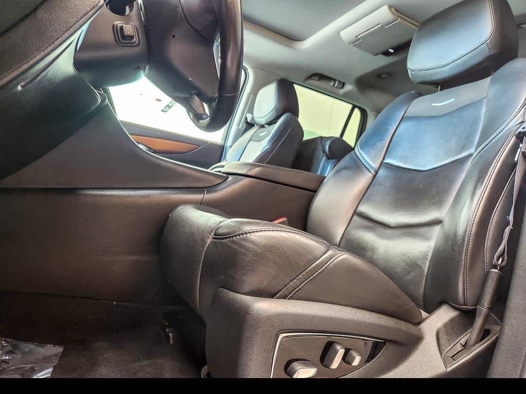 2018 Cadillac Escalade Premium Luxury - Photo 9