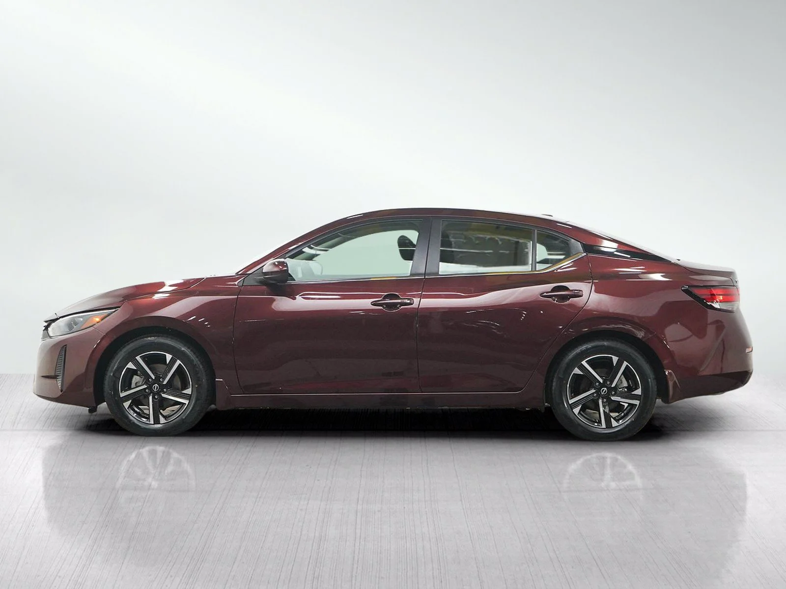 Used 2024 Nissan Sentra SV with VIN 3N1AB8CV7RY241354 for sale in Burnsville, Minnesota