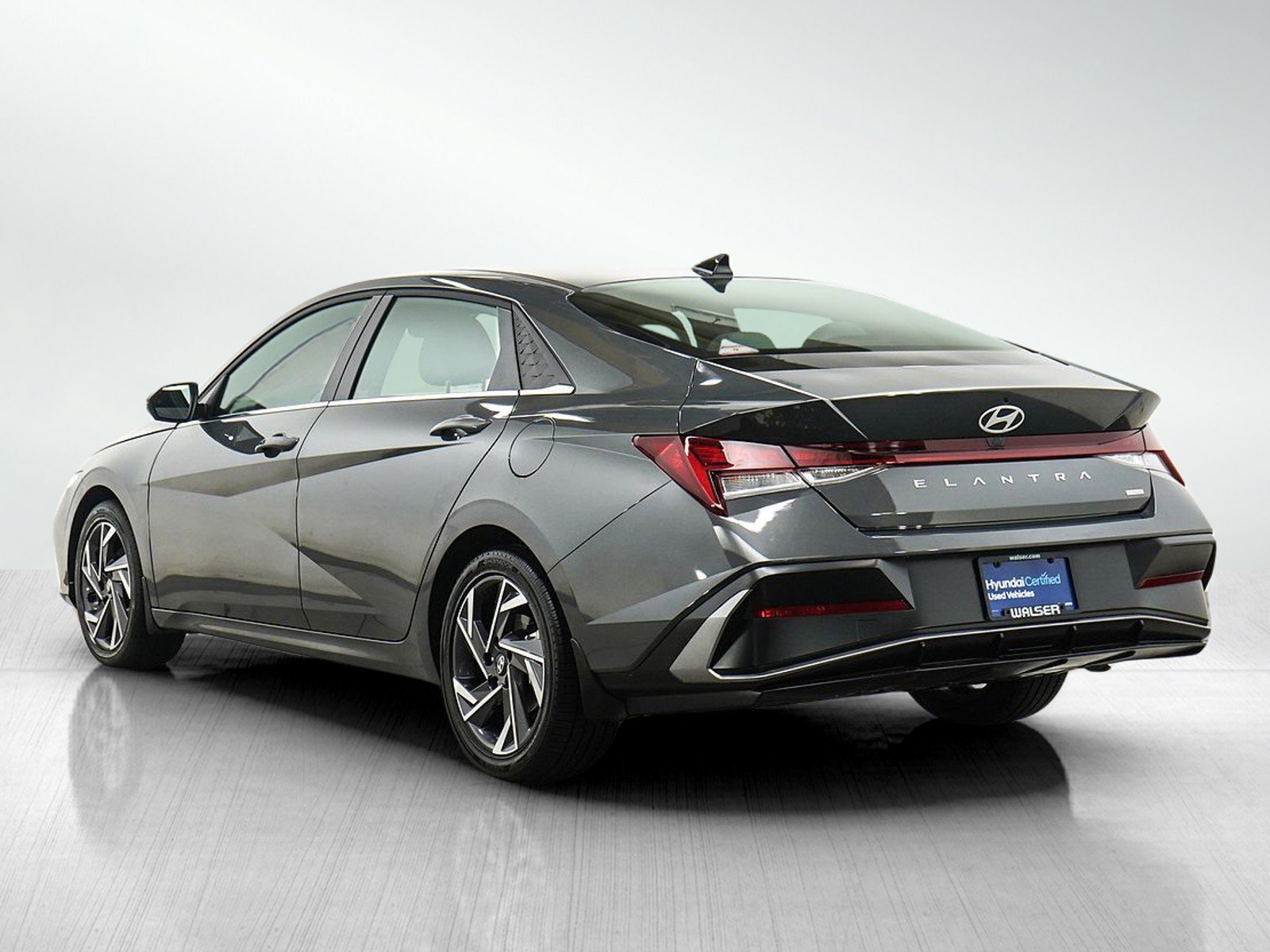 Certified Used 2025 Ecotronic Gray Hyundai Limited DCT image 3