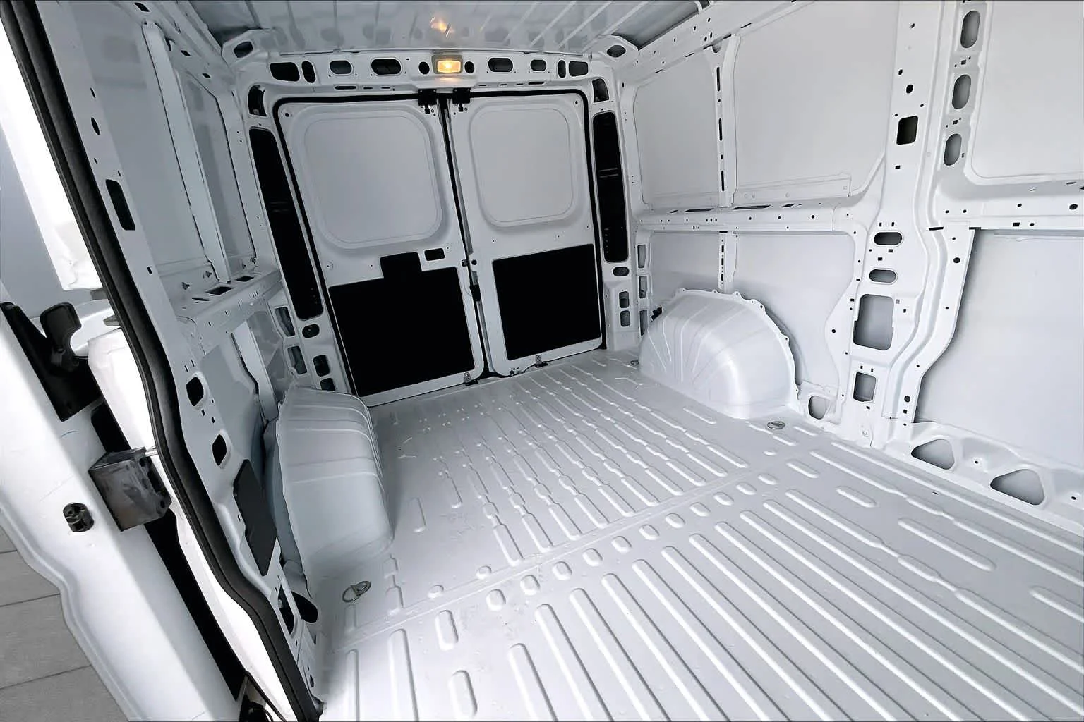 New 2026 Bright White Clearcoat RAM Tradesman image 23