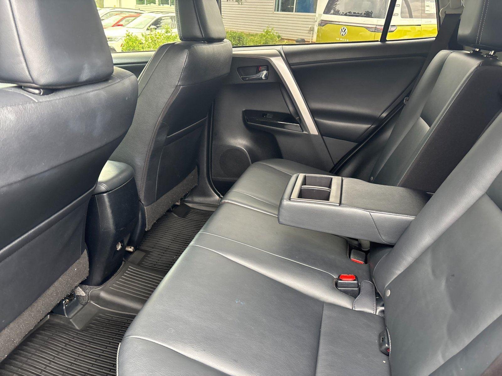 Used 2016 Magnetic Gray Metallic TOYOTA  image 32