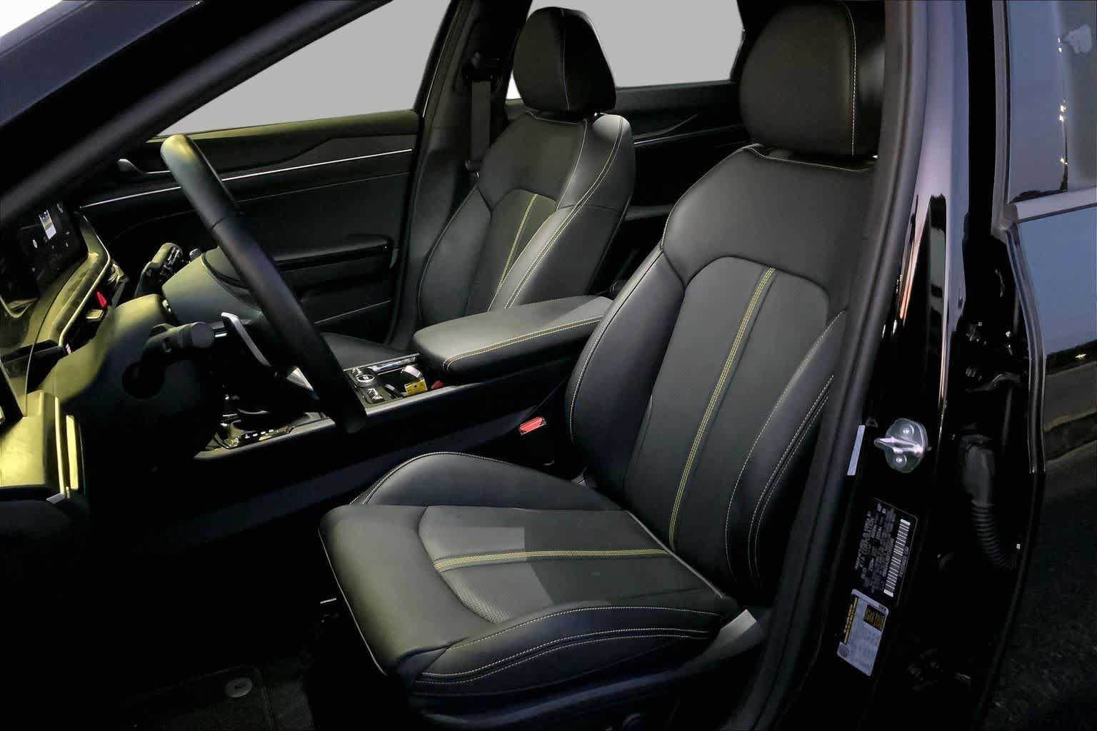 Used 2026 Aurora Black Pearl Kia GT image 7